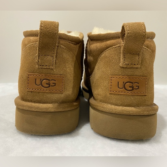 UGG CLASSIC ULTRA MINI BOOT Women's US Sz 11 - Picture 4 of 10